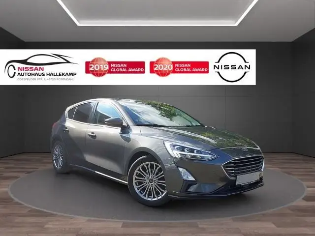 Photo 1 : Ford Focus 2018 Petrol