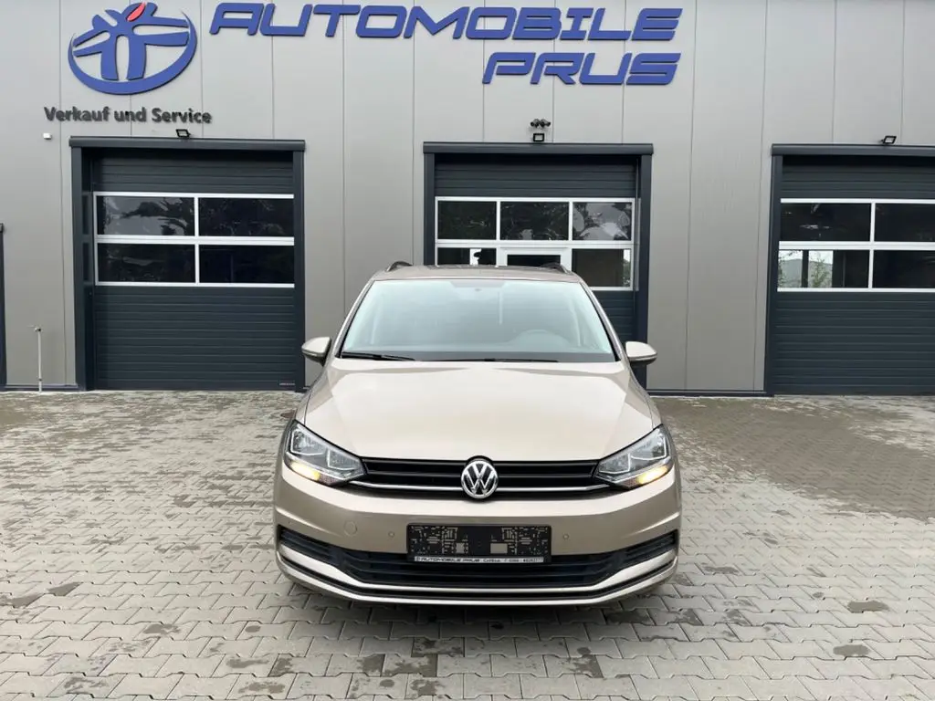 Photo 1 : Volkswagen Touran 2015 Petrol