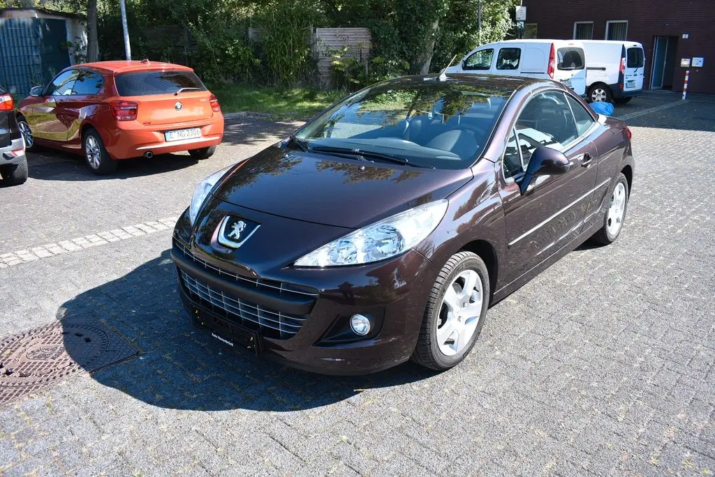 Photo 1 : Peugeot 207 2015 Petrol