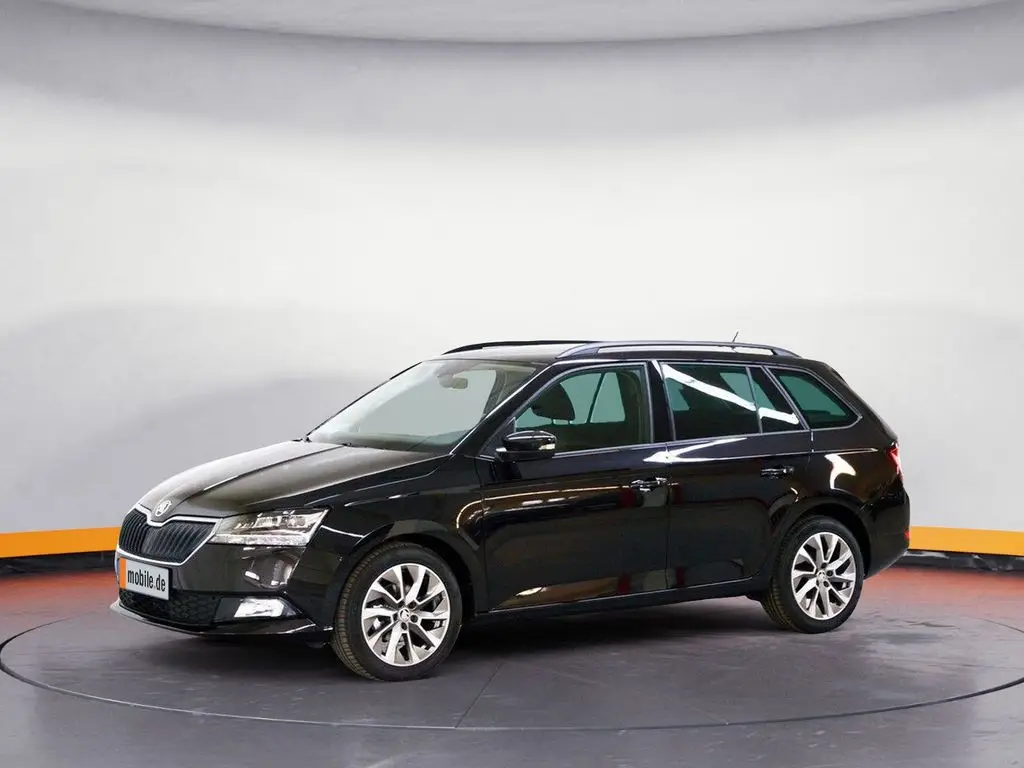 Photo 1 : Skoda Fabia 2022 Petrol