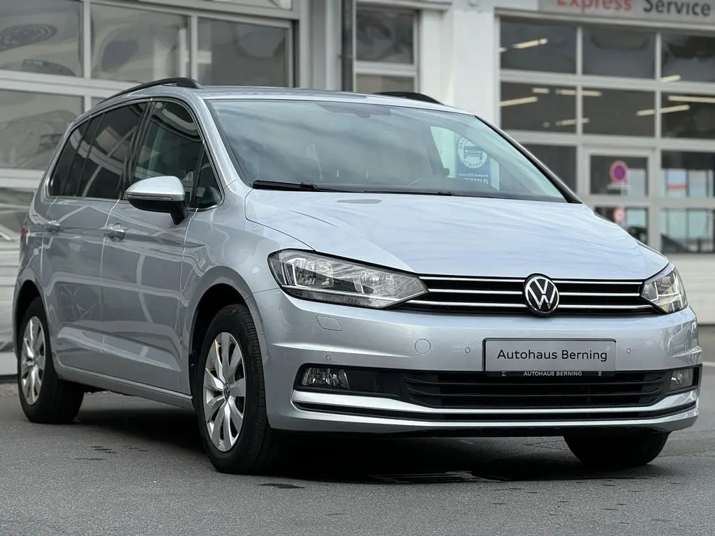 Photo 1 : Volkswagen Touran 2021 Petrol