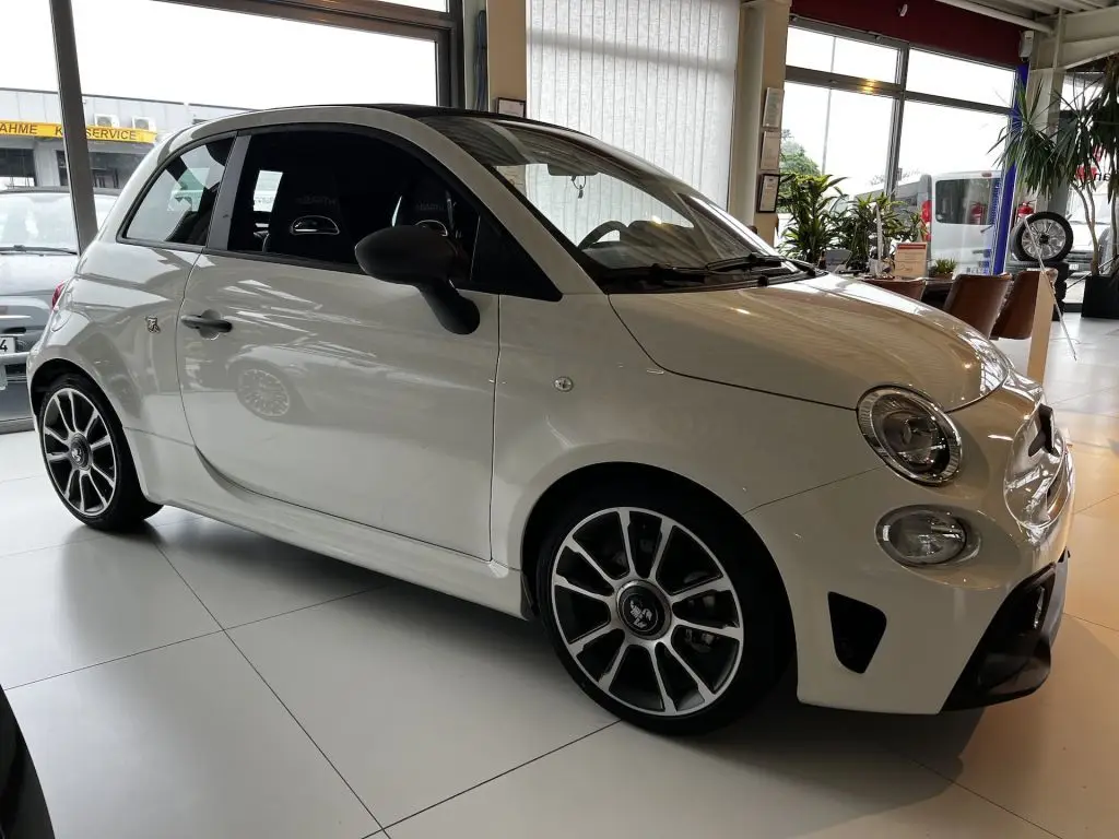 Photo 1 : Fiat 500 2024 Essence