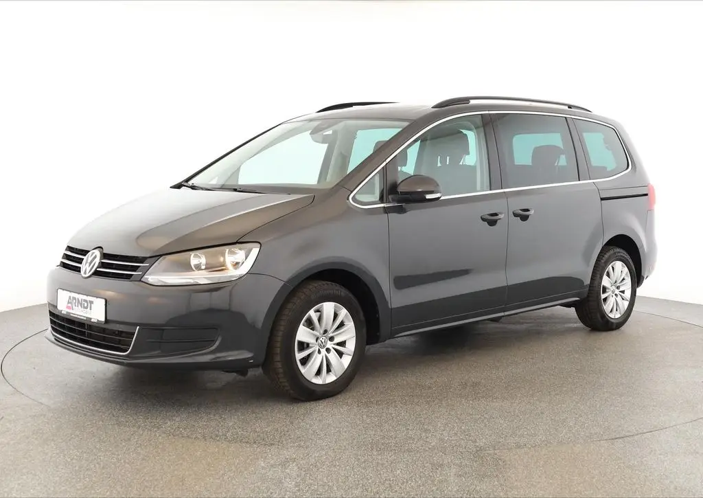 Photo 1 : Volkswagen Sharan 2022 Petrol