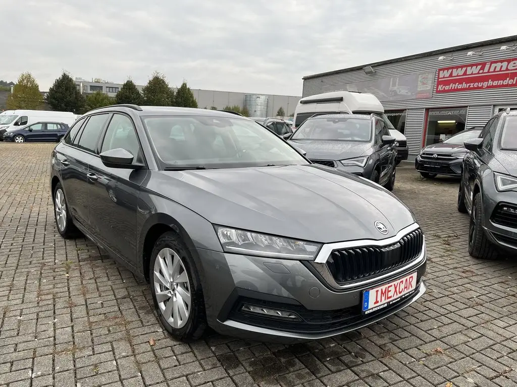 Photo 1 : Skoda Octavia 2024 Petrol