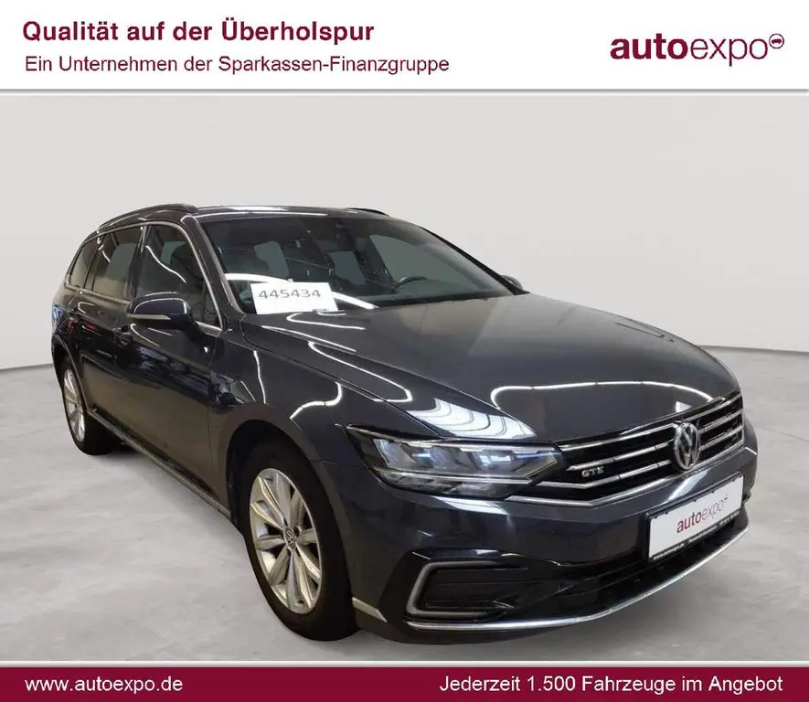 Photo 1 : Volkswagen Passat 2020 Hybrid