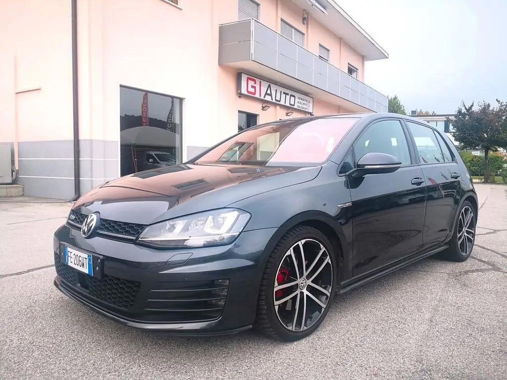 Photo 1 : Volkswagen Golf 2016 Diesel