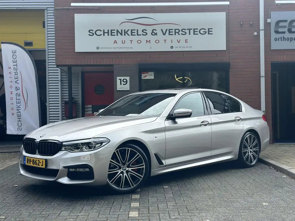 Photo 1 : Bmw Serie 5 2018 Essence