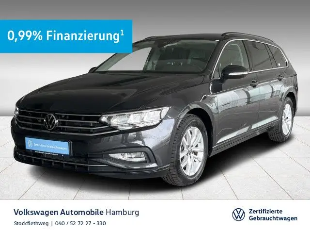 Photo 1 : Volkswagen Passat 2023 Petrol