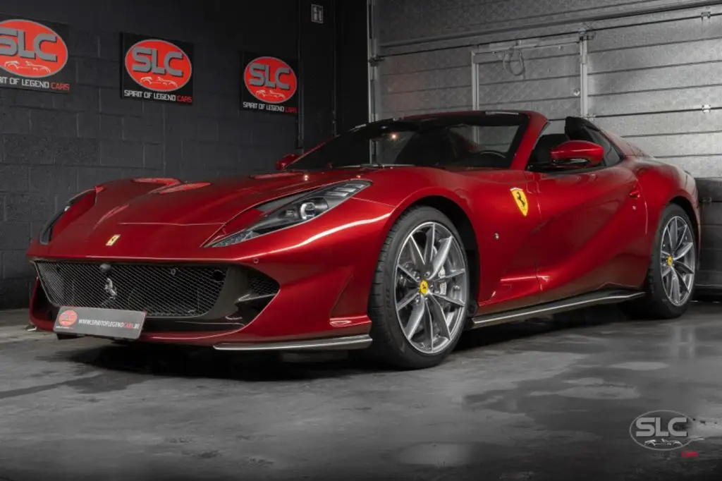 Photo 1 : Ferrari 812 2023 Essence