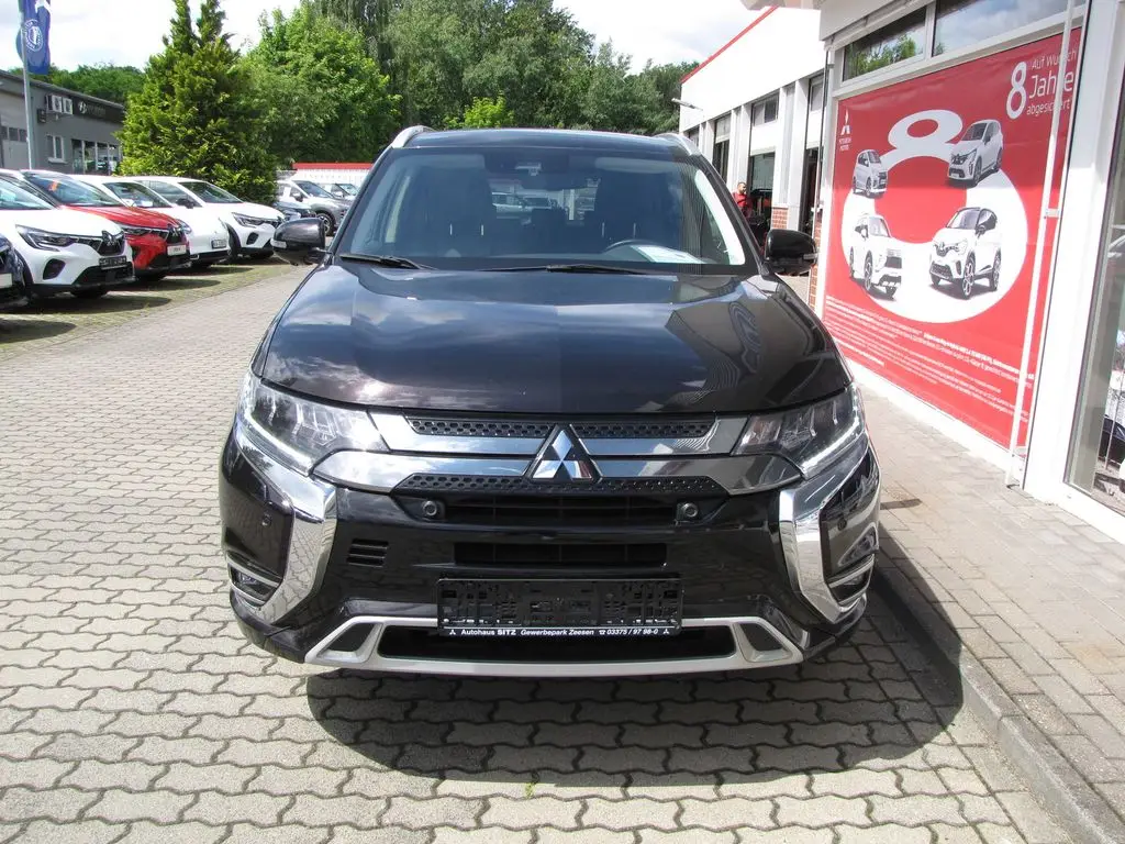 Photo 1 : Mitsubishi Outlander 2021 Essence