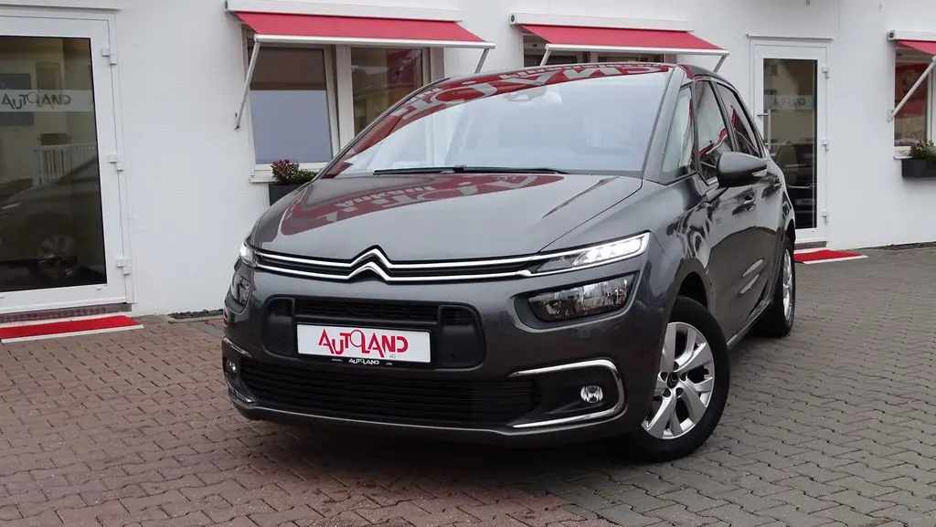 Photo 1 : Citroen C4 2019 Petrol