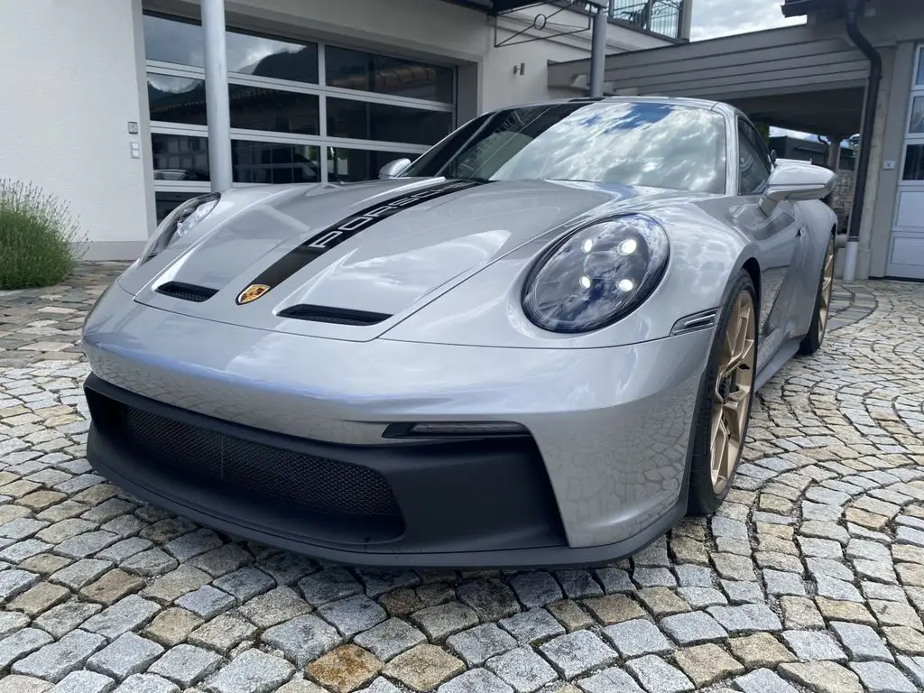 Photo 1 : Porsche 992 2022 Petrol