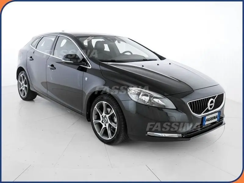 Photo 1 : Volvo V40 2016 Diesel