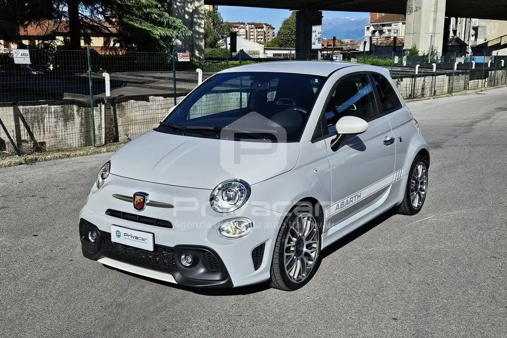 Photo 1 : Abarth 595 2022 Essence