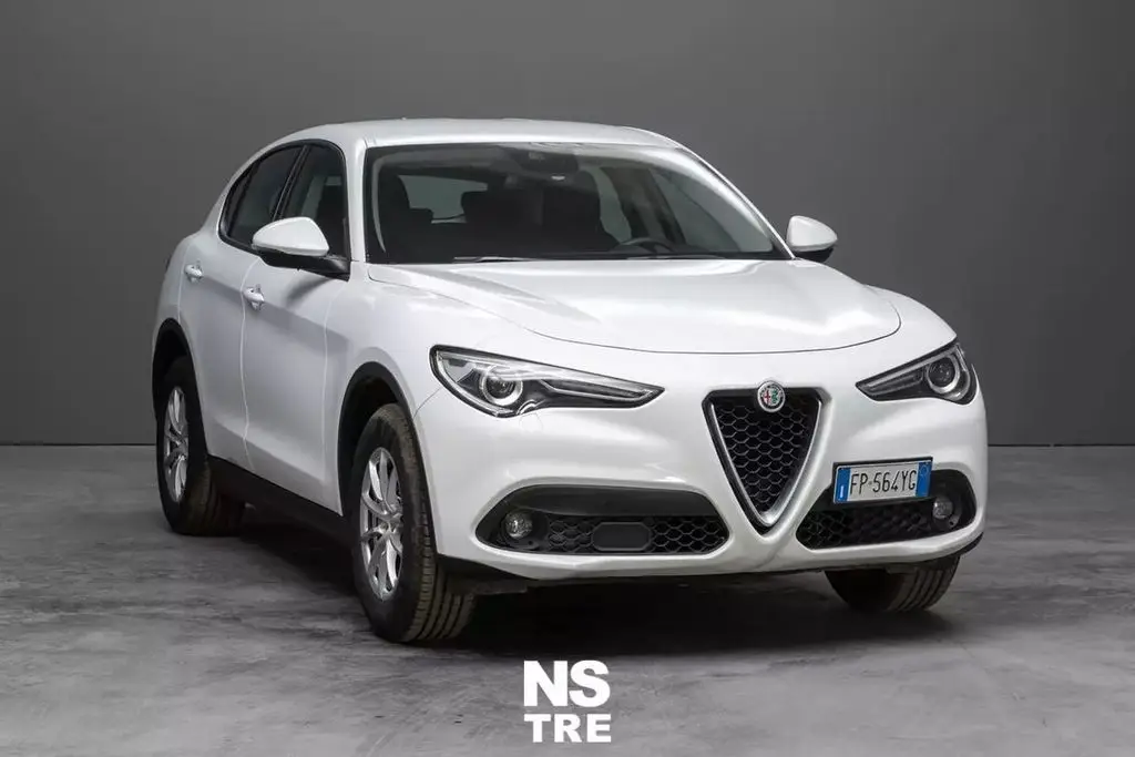 Photo 1 : Alfa Romeo Stelvio 2018 Diesel