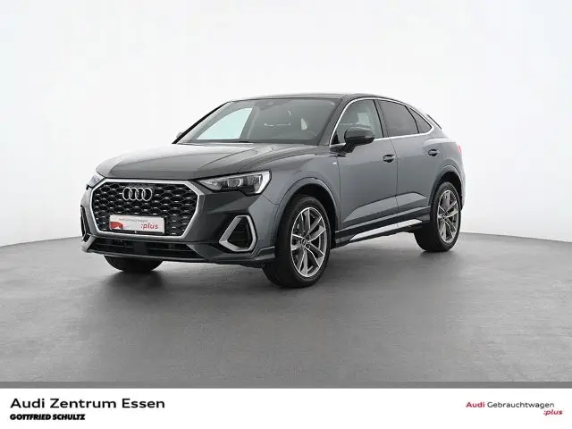 Photo 1 : Audi Q3 2021 Petrol