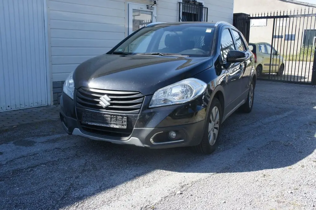 Photo 1 : Suzuki Sx4 2014 Petrol