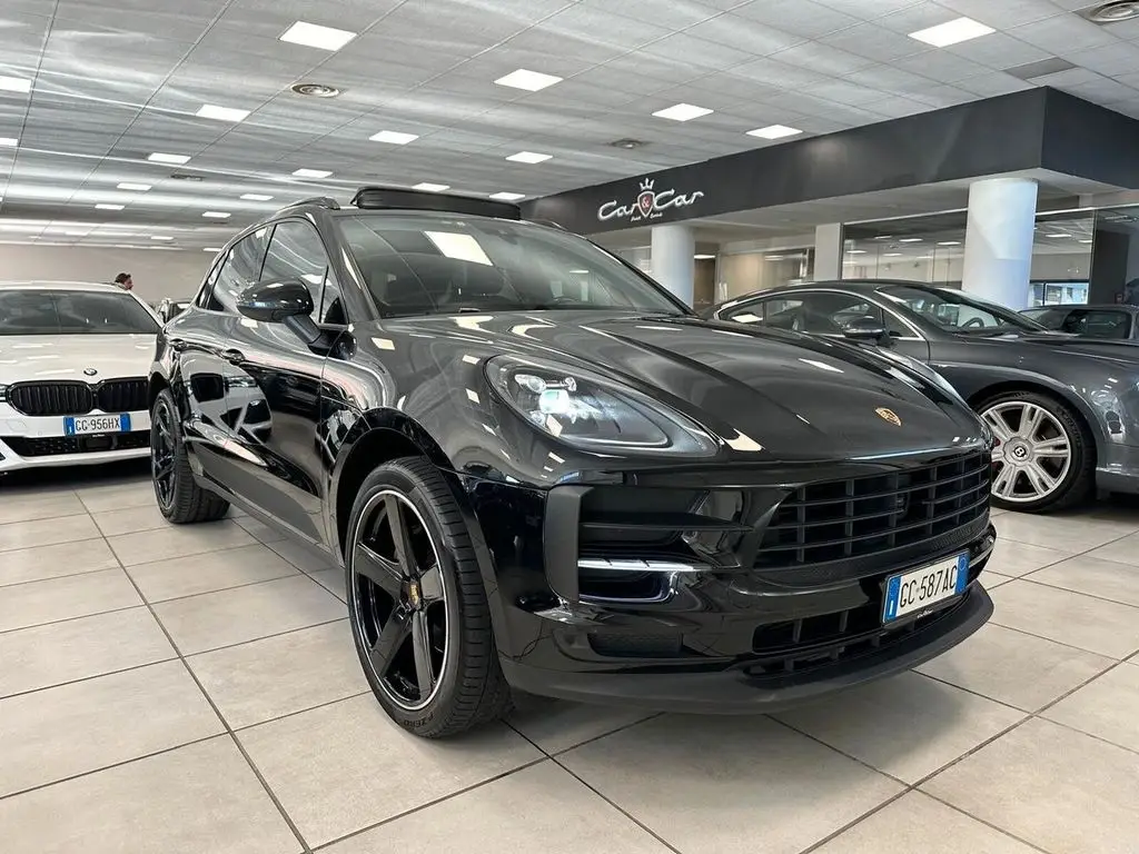 Photo 1 : Porsche Macan 2019 Essence