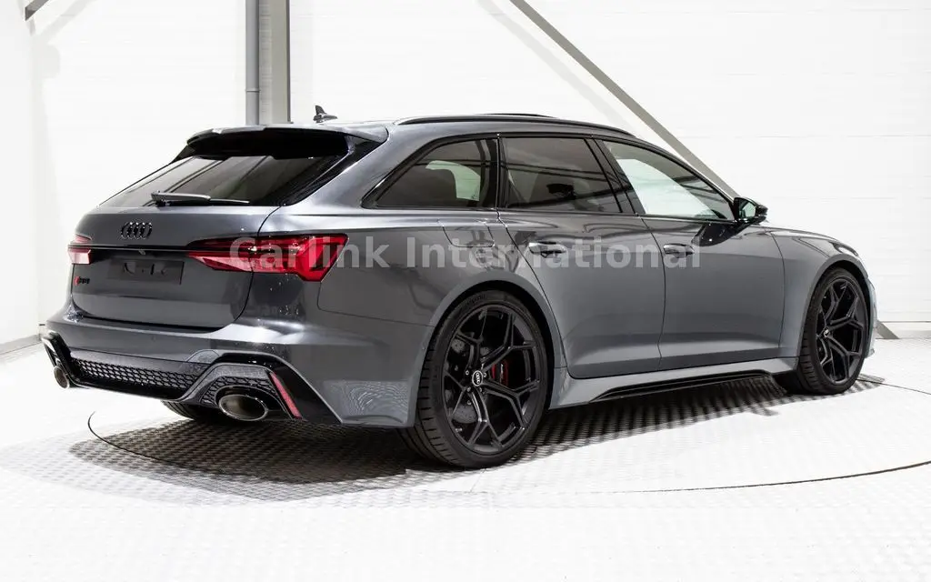 Photo 1 : Audi Rs6 2024 Petrol