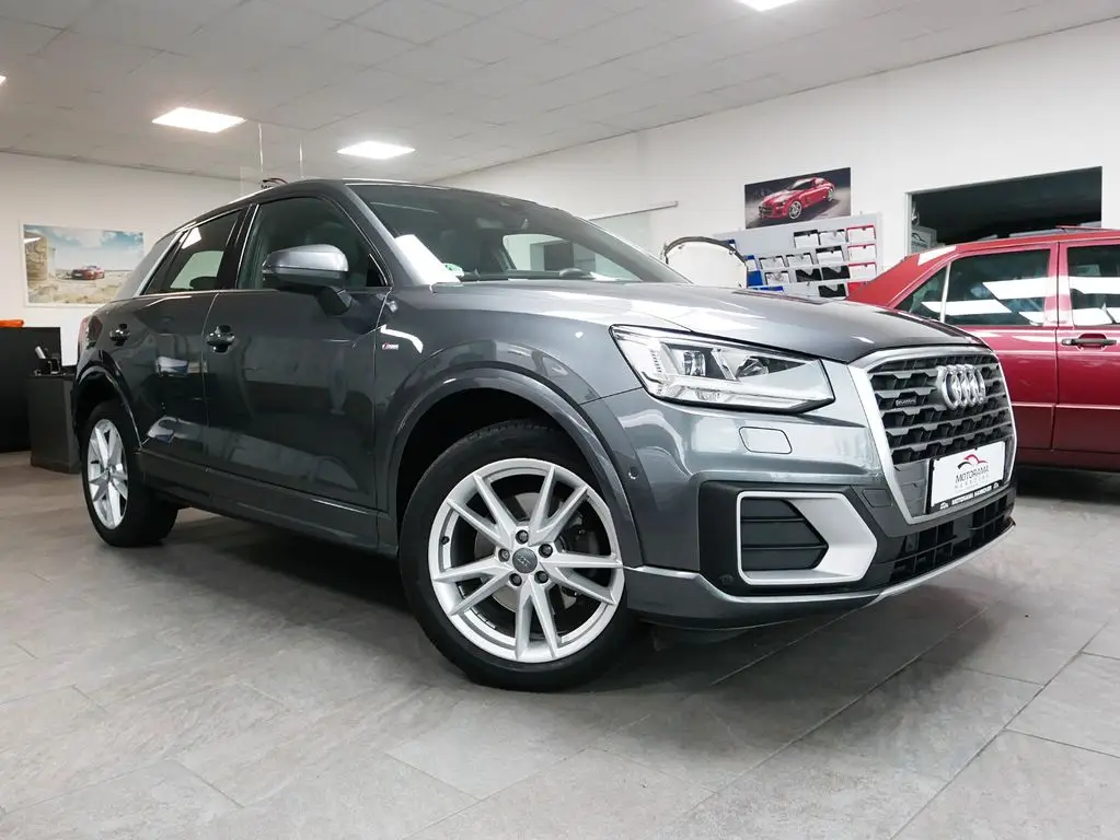 Photo 1 : Audi Q2 2018 Diesel