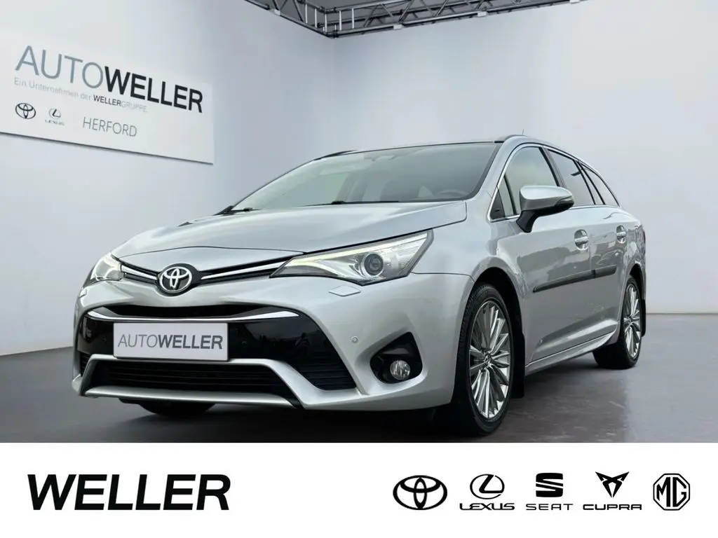 Photo 1 : Toyota Avensis 2016 Essence