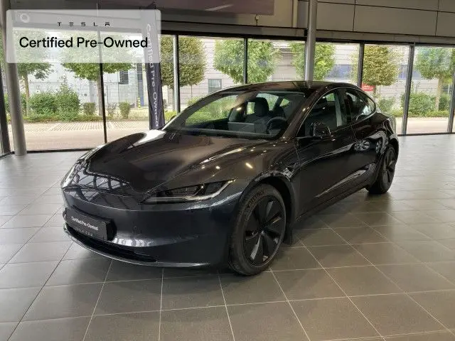 Photo 1 : Tesla Model 3 2024 Non renseigné