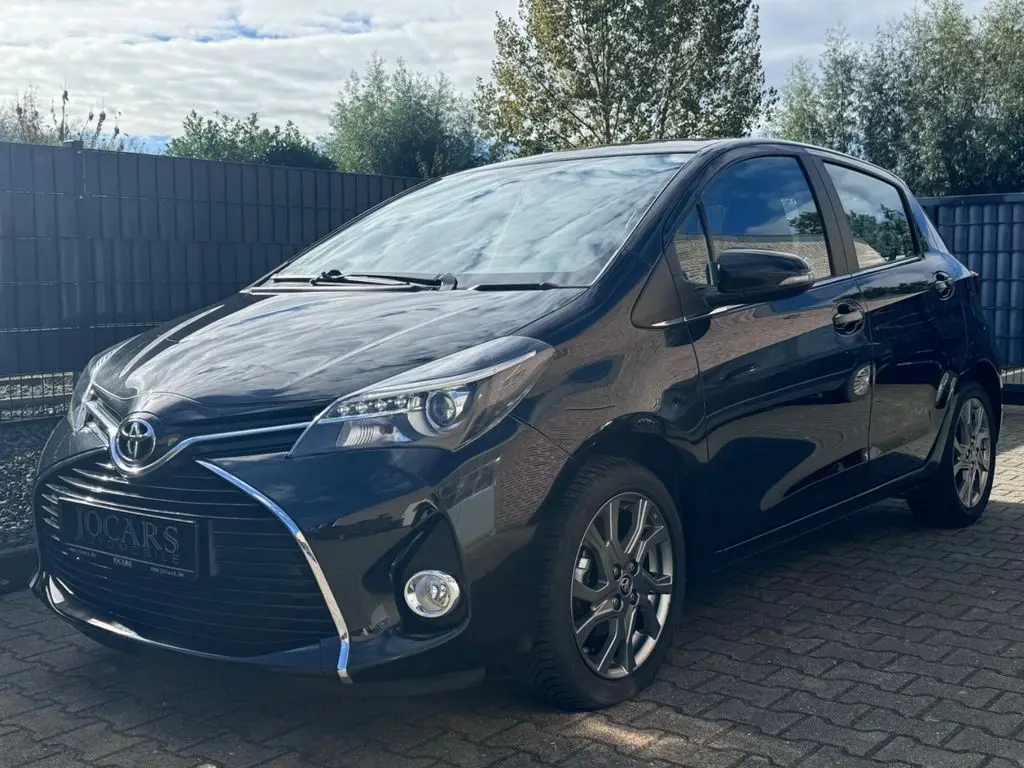 Photo 1 : Toyota Yaris 2015 Petrol