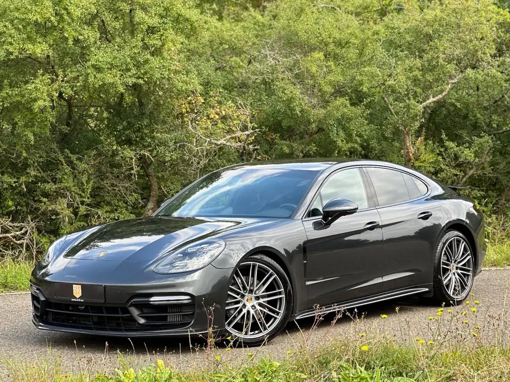 Photo 1 : Porsche Panamera 2017 Essence