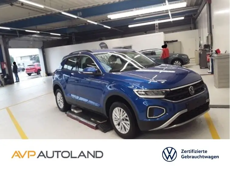 Photo 1 : Volkswagen T-roc 2023 Essence