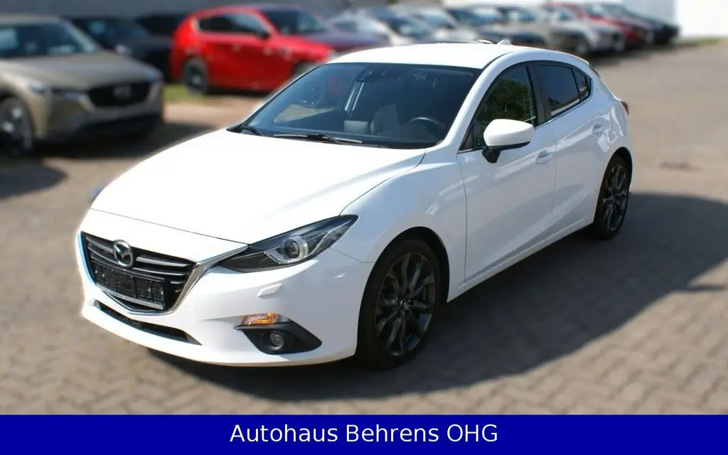 Photo 1 : Mazda 3 2016 Petrol