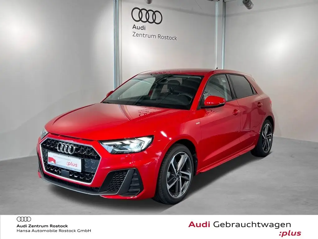 Photo 1 : Audi A1 2024 Essence