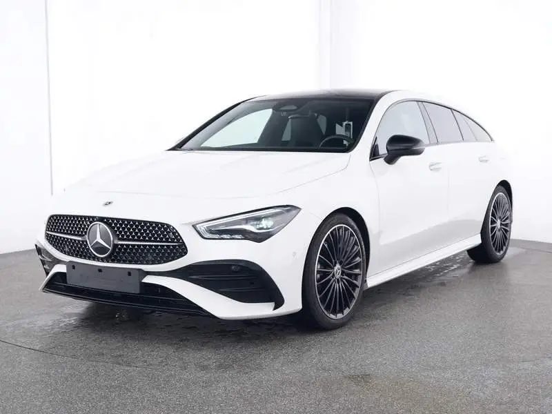 Photo 1 : Mercedes-benz Classe Cla 2023 Essence