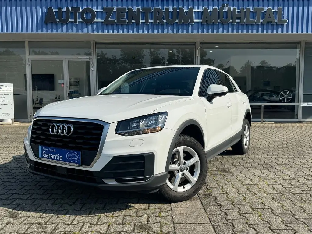 Photo 1 : Audi Q2 2018 Petrol