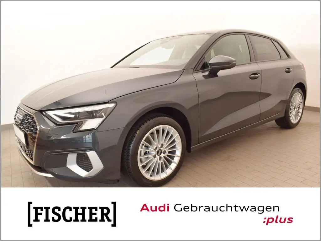 Photo 1 : Audi A3 2023 Essence