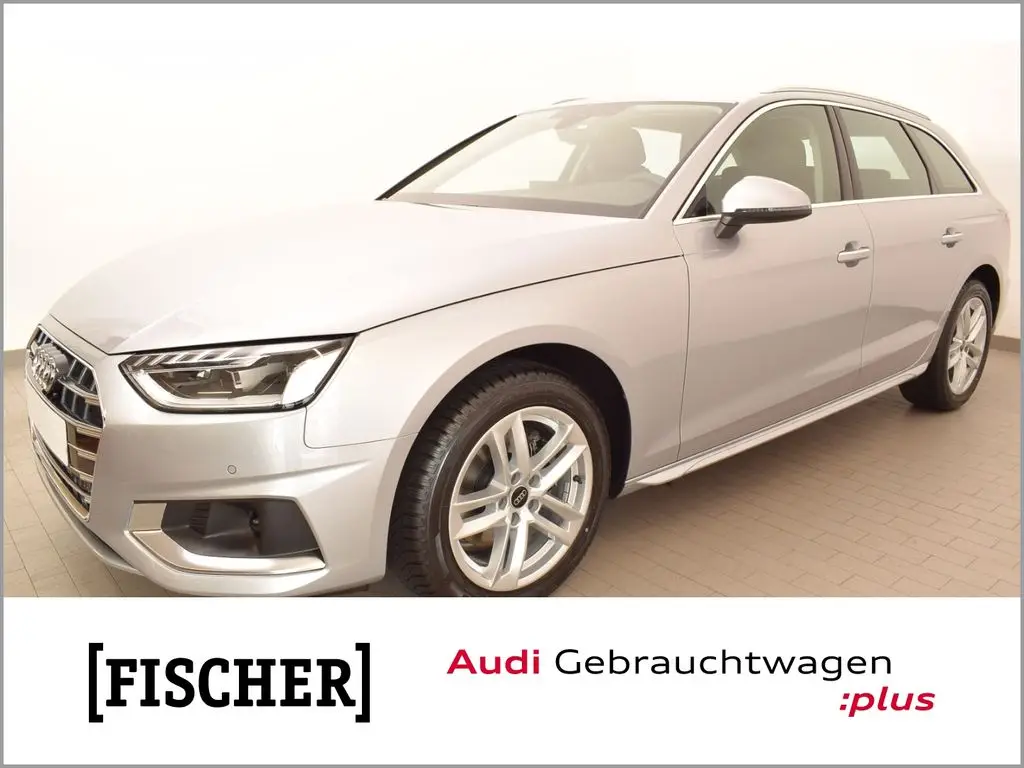 Photo 1 : Audi A4 2023 Petrol