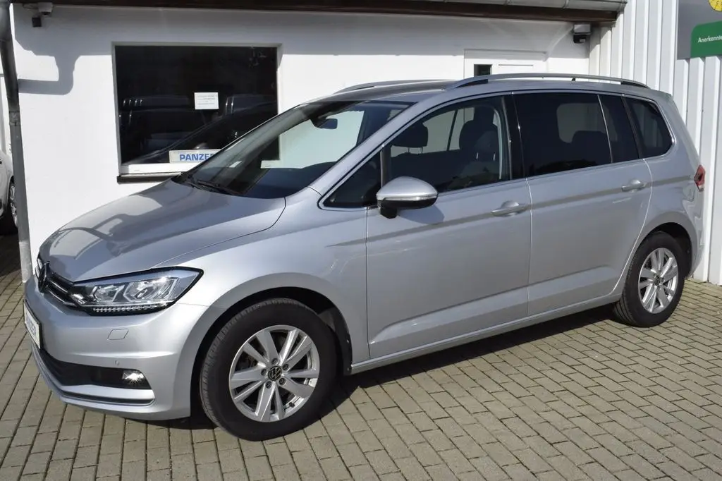 Photo 1 : Volkswagen Touran 2022 Petrol