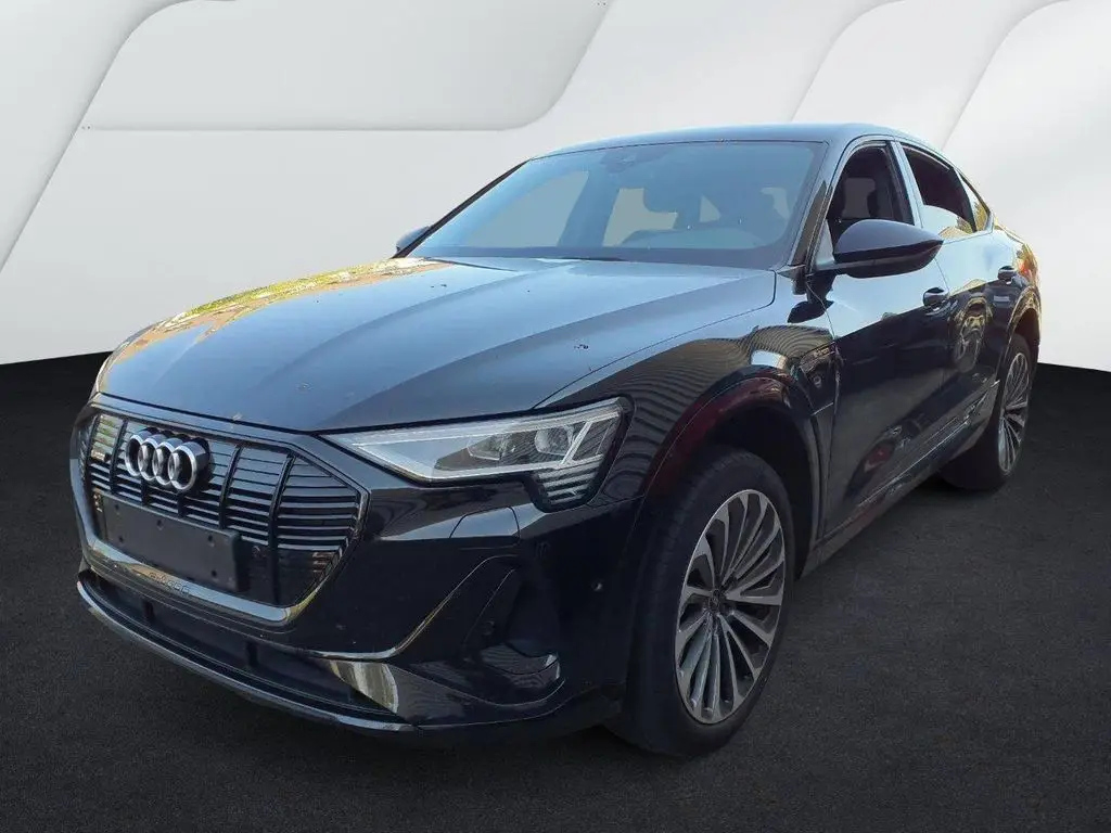 Photo 1 : Audi E-tron 2021 Non renseigné