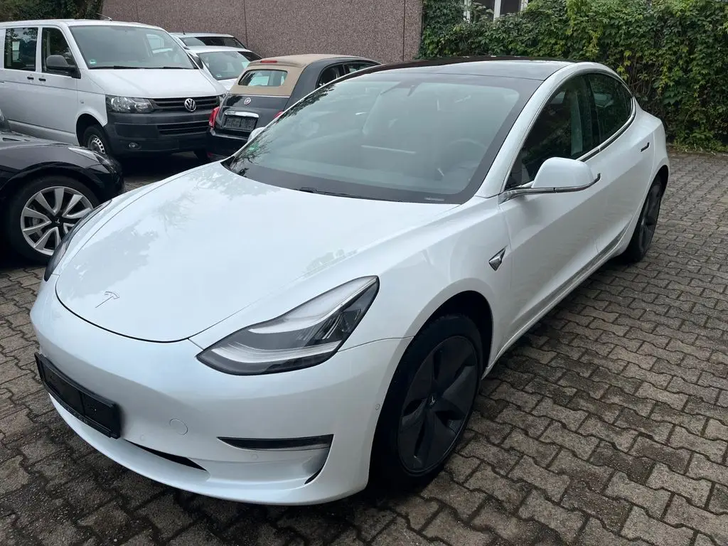 Photo 1 : Tesla Model 3 2020 Non renseigné