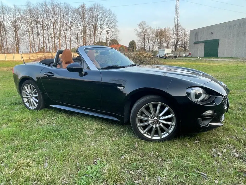 Photo 1 : Fiat 124 Spider 2017 Petrol