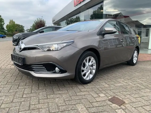 Photo 1 : Toyota Auris 2017 Essence