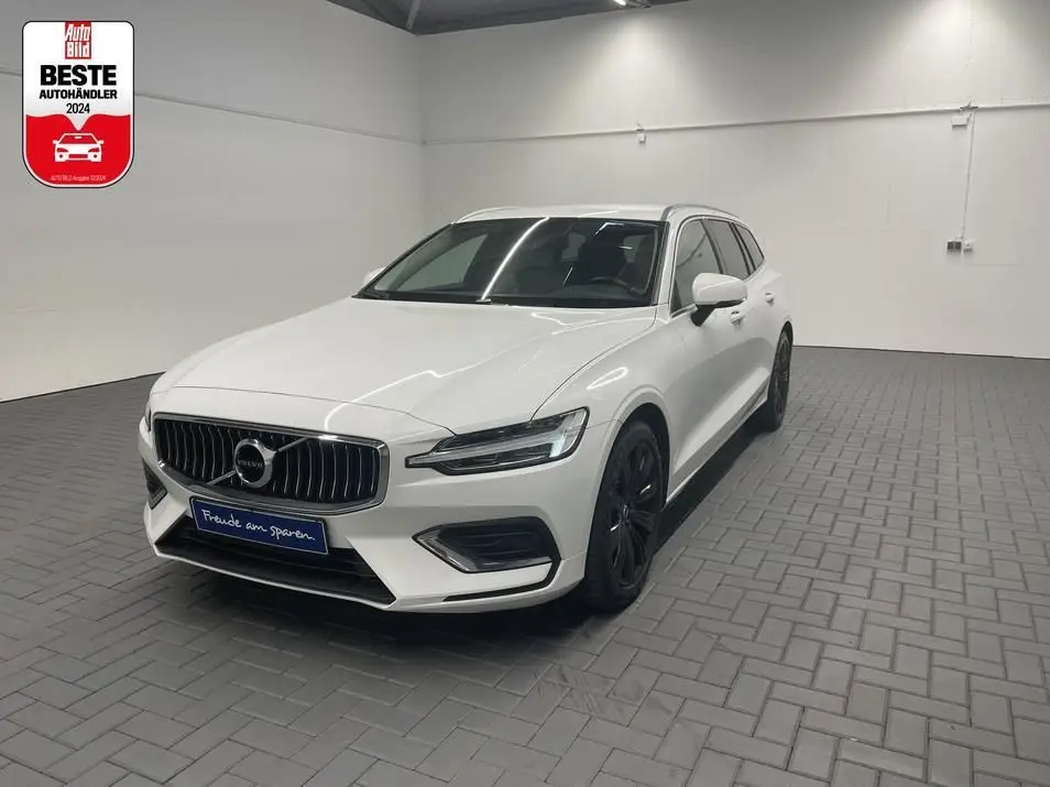 Photo 1 : Volvo V60 2019 Petrol