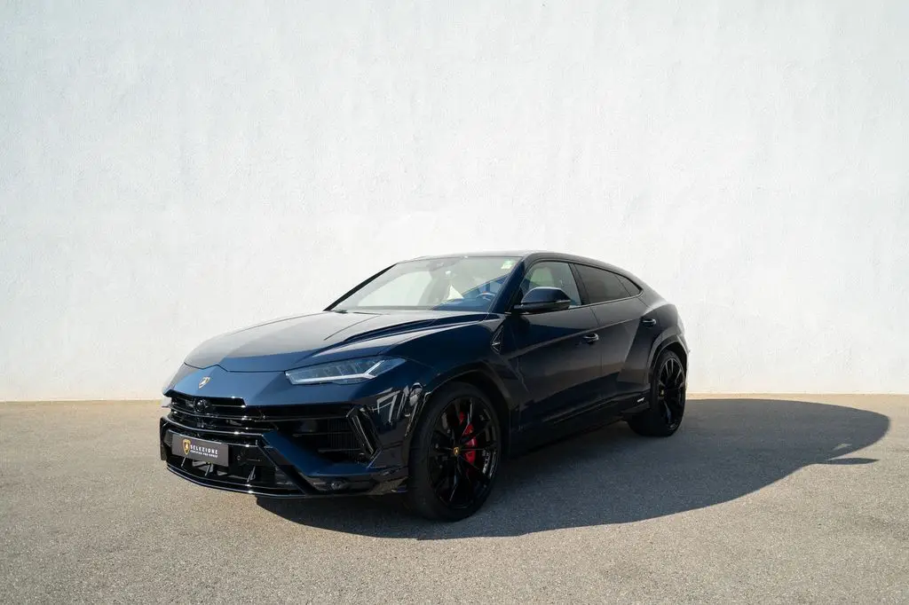 Photo 1 : Lamborghini Urus 2023 Essence