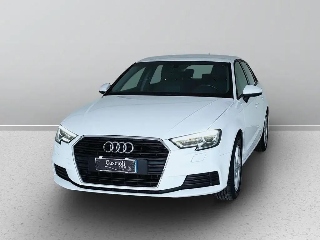 Photo 1 : Audi A3 2019 Diesel