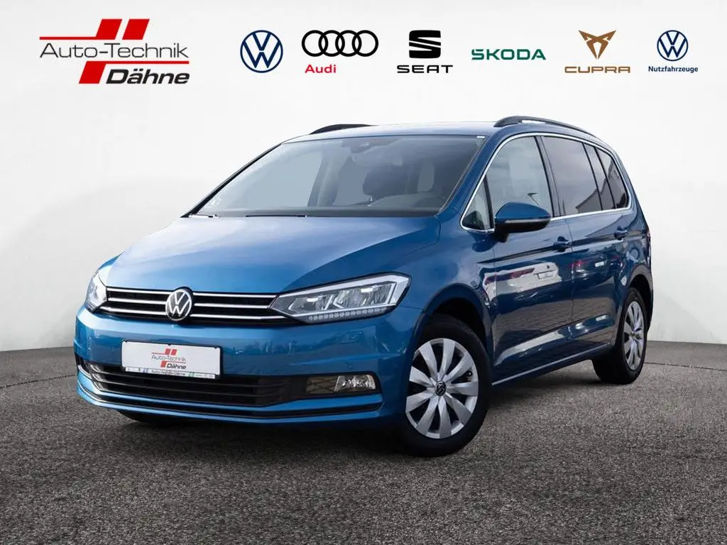 Photo 1 : Volkswagen Touran 2022 Essence