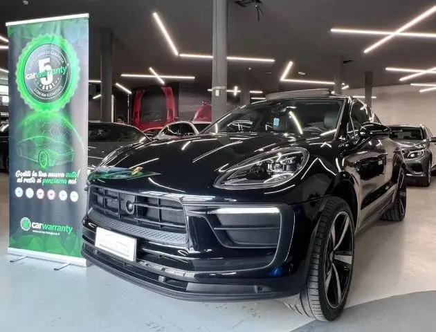 Photo 1 : Porsche Macan 2023 Essence