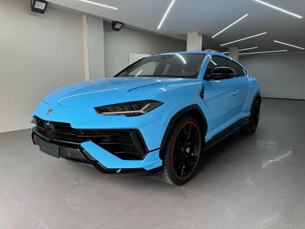 Photo 1 : Lamborghini Urus 2024 Petrol