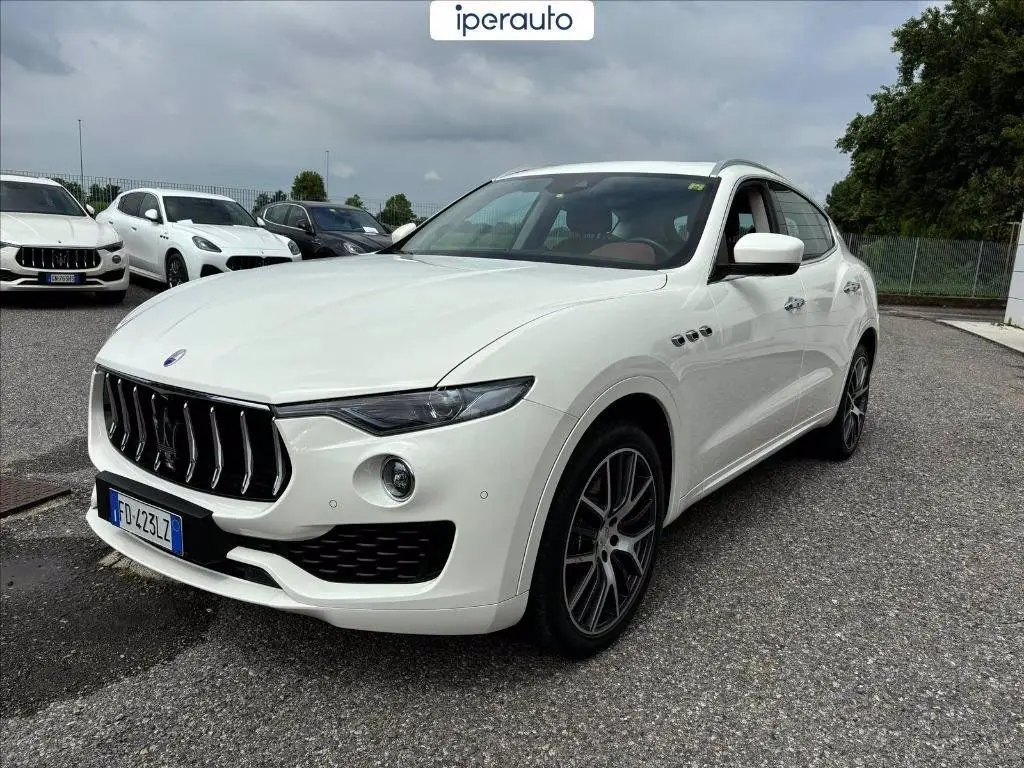 Photo 1 : Maserati Levante 2016 Essence