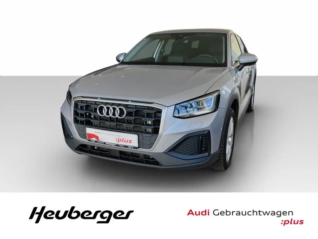 Photo 1 : Audi Q2 2024 Petrol