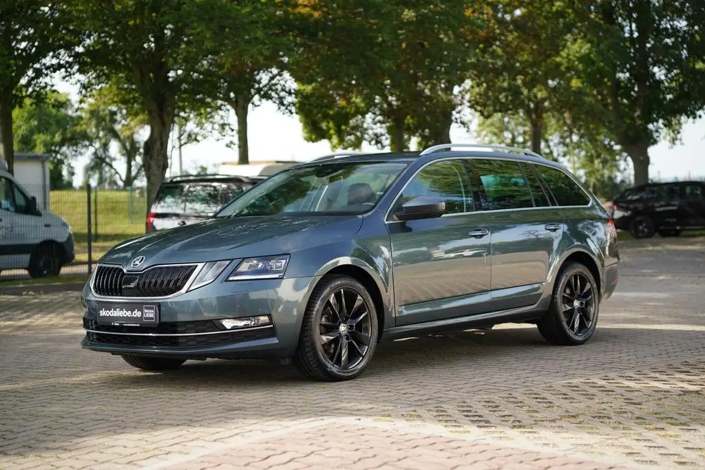 Photo 1 : Skoda Octavia 2019 Petrol