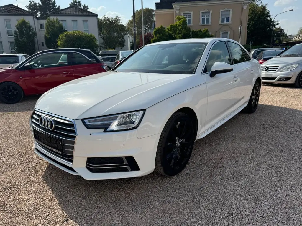 Photo 1 : Audi A4 2018 Petrol